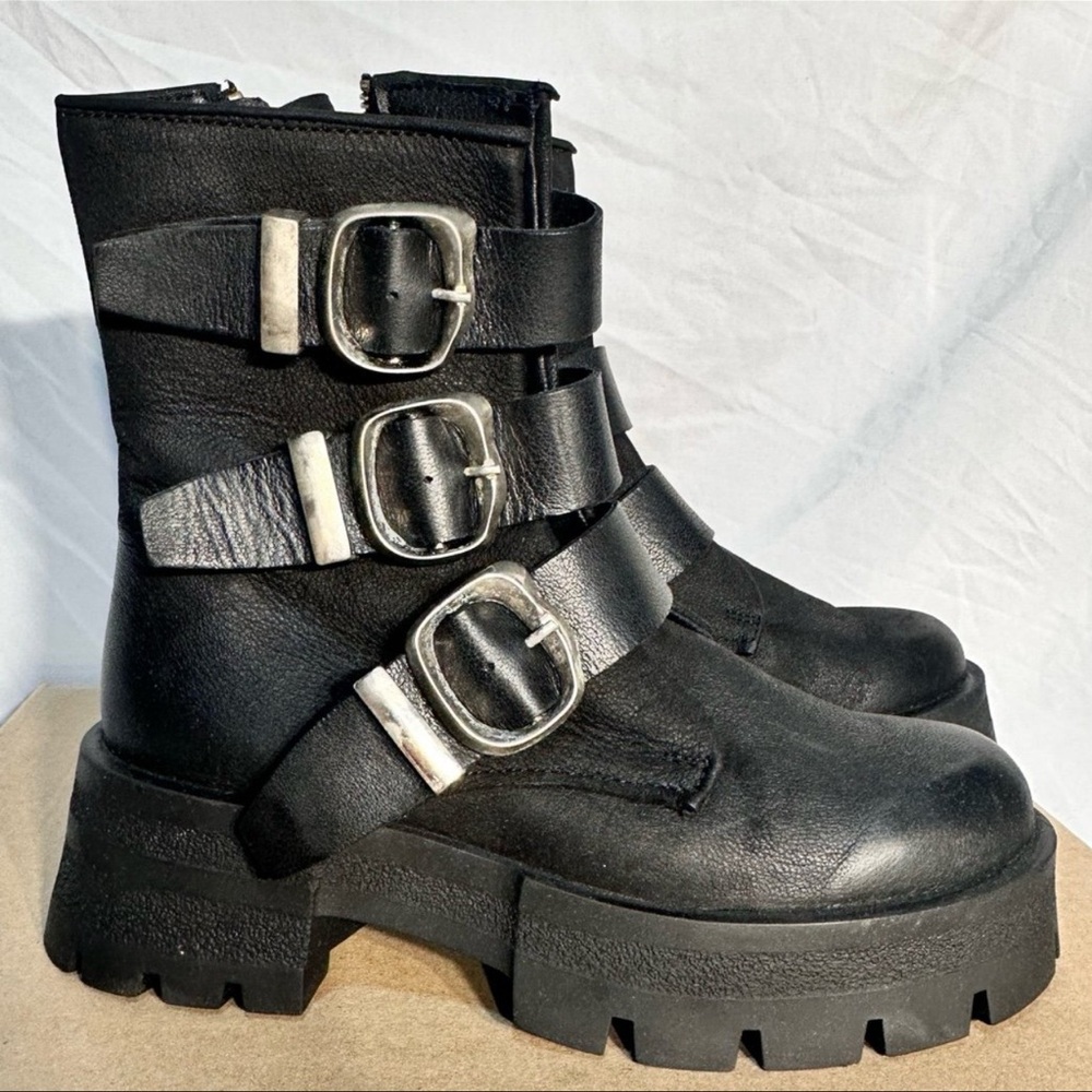 Steve Madden Roland Women's Black Buckle Ankle Boots New 7.5 - Picture 5 of 11